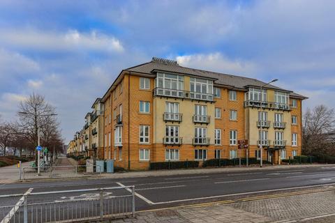 2 bedroom flat for sale, Ffordd Garthorne, Cardiff Bay CF10