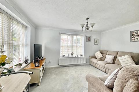 1 bedroom flat for sale, Santa Cruz Drive, Eastbourne