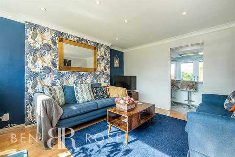 4 Fitchfield, Penwortham, Preston, PR1 9UE