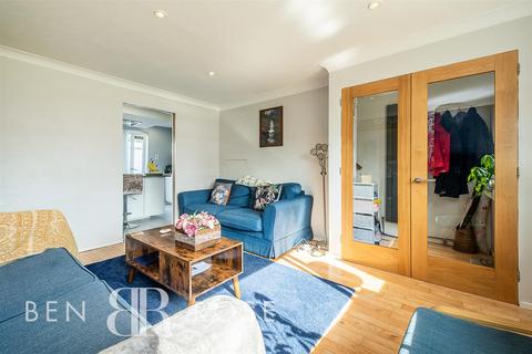 4 Fitchfield, Penwortham, Preston, PR1 9UE