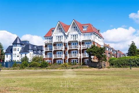 2 bedroom flat for sale, West Cliff Gardens, Bournemouth BH2