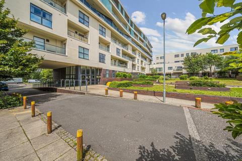 2 bedroom apartment to rent, Ravensbourne Court, Amias Drive, Edgware HA8