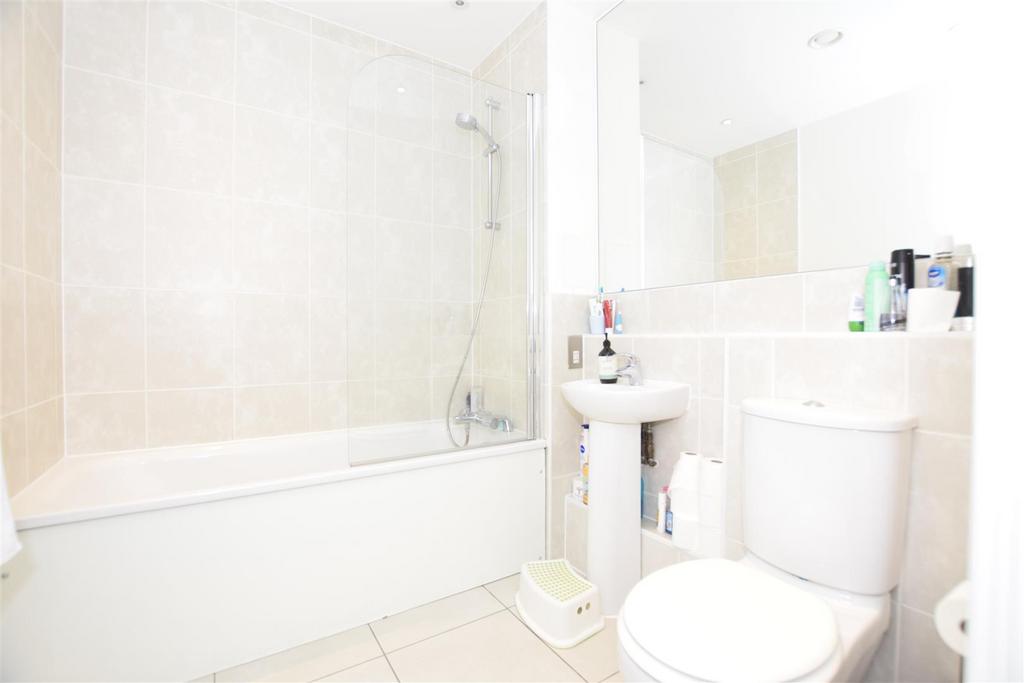 Bathroom.JPG