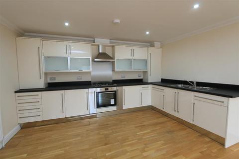 2 bedroom apartment to rent, Devonshire Road, Bexleyheath