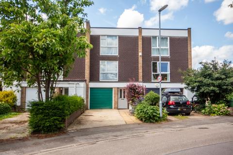 4 bedroom townhouse for sale, Winchmore Drive, Trumpington, Cambridge