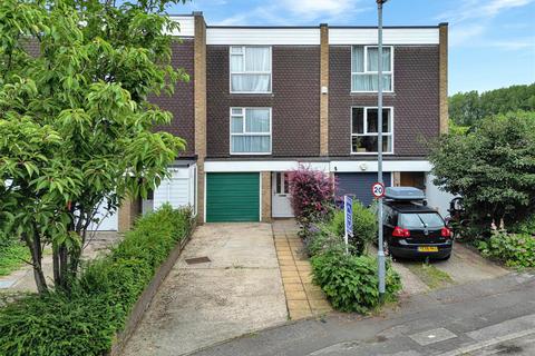 4 bedroom townhouse for sale, Winchmore Drive, Trumpington, Cambridge