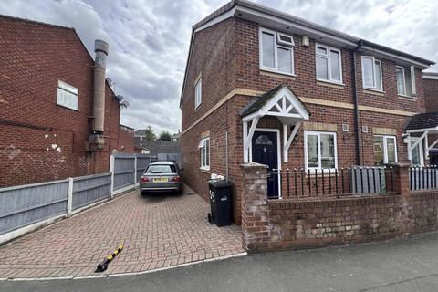 2 bedroom semi-detached house for sale, Kinver Street, Wordsley, DY8 5AA