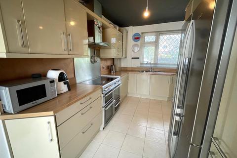 3 bedroom semi-detached house for sale, Southfield Drive, Westhoughton, Bolton