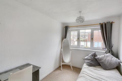 2 bedroom townhouse for sale, Spinningdale, Arnold, Nottingham