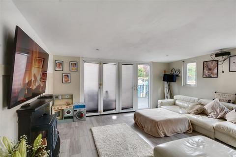 34 Alderton Road, Nottingham, NG5 6DX