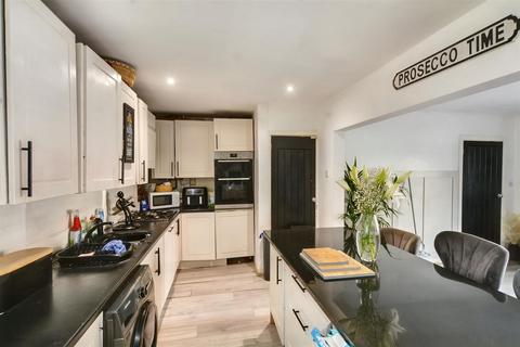 34 Alderton Road, Nottingham, NG5 6DX