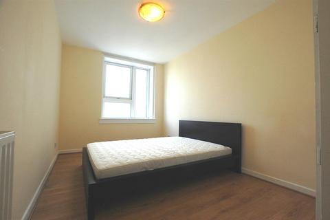 3 bedroom house to rent, Fellows Road, London