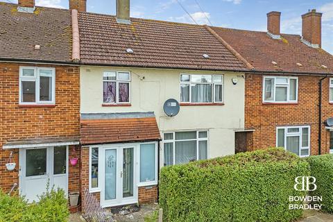 3 bedroom terraced house for sale, Manford Cross, Chigwell