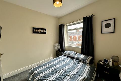 2 bedroom terraced house to rent, Brunton Street, Darlington