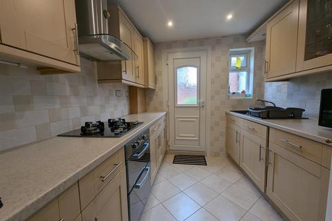 2 bedroom semi-detached house for sale, Thirlmere Road, Darlington