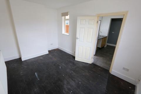 3 bedroom end of terrace house for sale, Oak Road, Grays