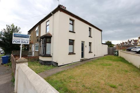 3 bedroom end of terrace house for sale, Oak Road, Grays