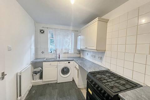 2 bedroom terraced house to rent, Grove Street, London SE8