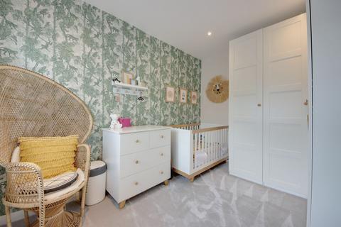 21 Titian Avenue, Bushey Heath, Bushey, WD23 4GB