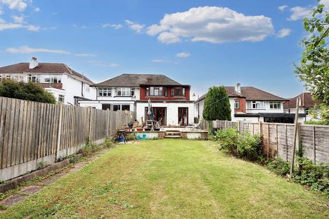 3 bedroom semi-detached house for sale, Oaklands Avenue, Watford, WD19