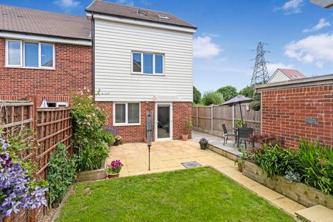 1 Allmand Drive, Folkestone, CT20 3FJ