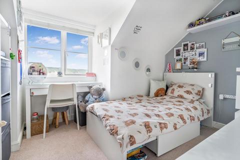 1 Allmand Drive, Folkestone, CT20 3FJ