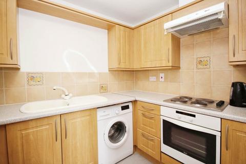 2 bedroom apartment to rent, Turing Drive, Bracknell RG12