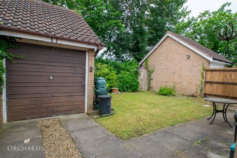 2 bedroom detached bungalow for sale, Hawthorn Close, Bedford MK45