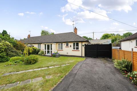 2 bedroom bungalow for sale, Stephens Firs, Reading RG7