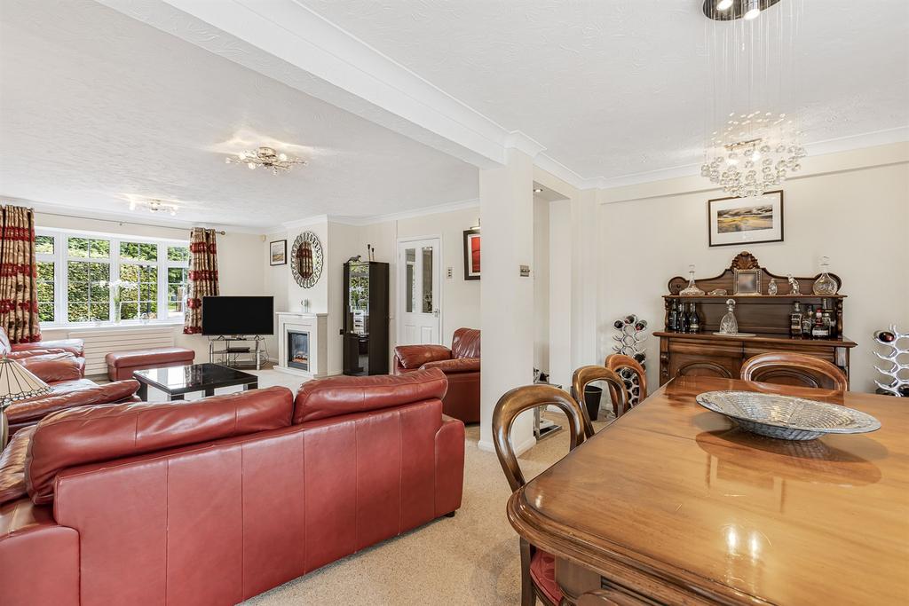 Living/Dining Room