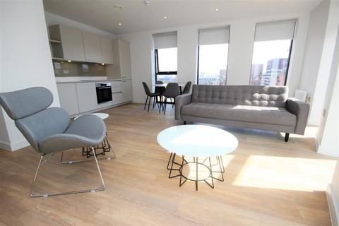 3 bedroom apartment to rent, Whitworth Street, Manchester M1