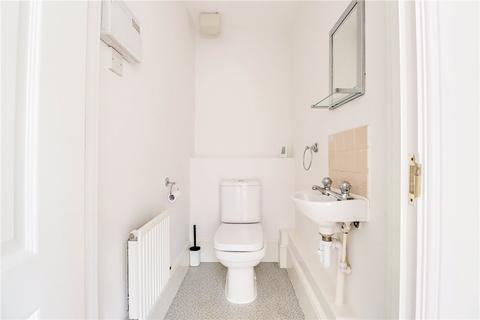 12 Strawberry Crescent, London Colney, St Albans, AL2 1US