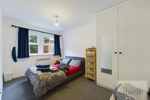 2 bedroom flat for sale, The Crickters, Kirkstall, Leeds, LS5