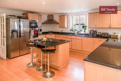5 bedroom detached house for sale, Pembury Close, Streetly, Sutton Coldfield, B74