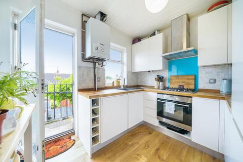 36 Tilehurst Road, London, SW18 3ET