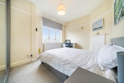 36 Tilehurst Road, London, SW18 3ET