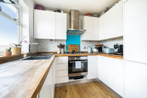 36 Tilehurst Road, London, SW18 3ET