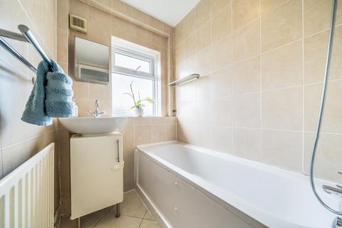 36 Tilehurst Road, London, SW18 3ET