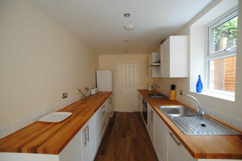 2 bedroom flat to rent, Wastdale Road Forest Hill SE23