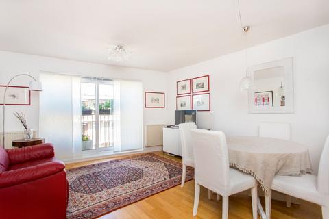 2 bedroom apartment to rent, Defoe Road, Flanders House, N16