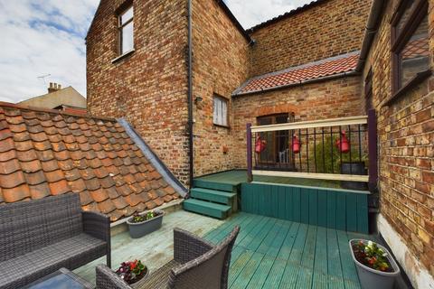 4 bedroom end of terrace house for sale, George Street, Driffield, YO25 6RA