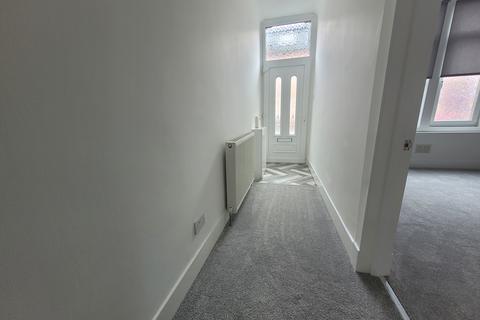 1 bedroom flat to rent, Wilson Street, Alexandria G83