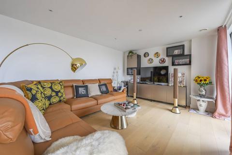 2 bedroom flat for sale, Heritage Tower, Canary Wharf, London, E14