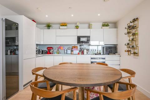 2 bedroom flat for sale, Heritage Tower, Canary Wharf, London, E14
