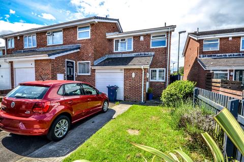 3 bedroom end of terrace house for sale, Gleneagles, South Shields