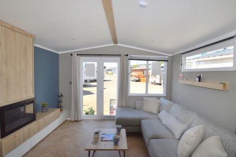 2 bedroom static caravan for sale, Birchington Vale Holiday Park, , Shottendane Road CT7