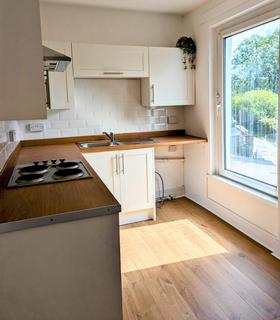 2 bedroom flat to rent, Luton Terrace, Furnace