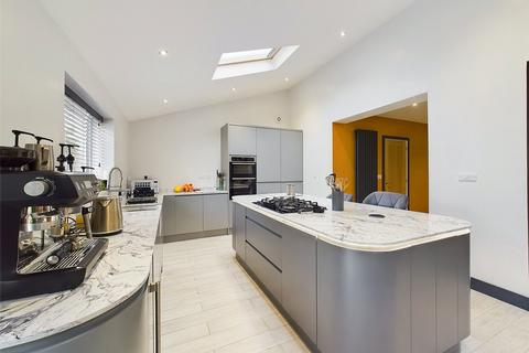 11 Tuffley Lane, Tuffley, Gloucester, GL4 0DT