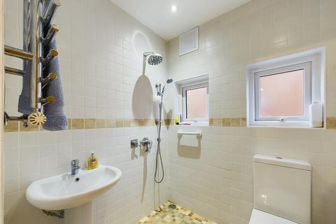 11 Tuffley Lane, Tuffley, Gloucester, GL4 0DT