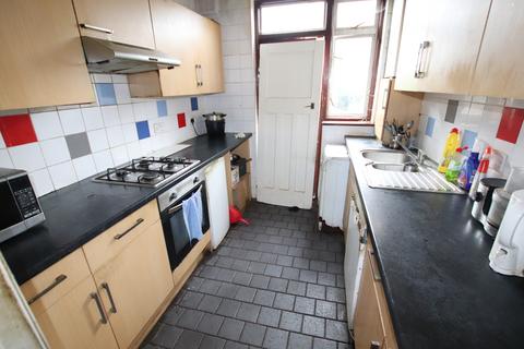 3 bedroom terraced house for sale, Horncastle Road, London SE12